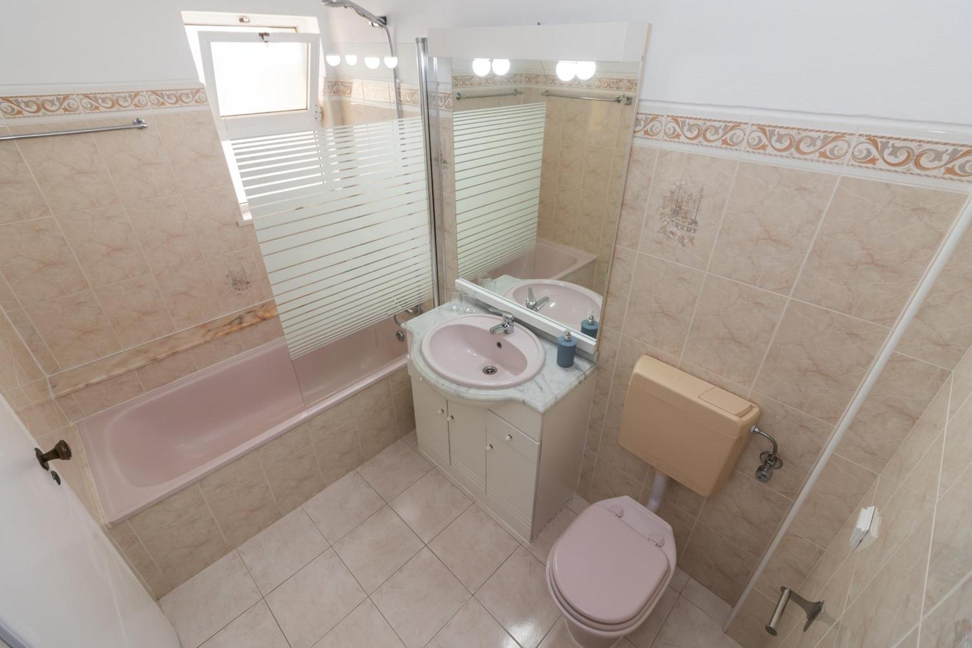 Bed and breakfast Bb Dona Ana Lagos